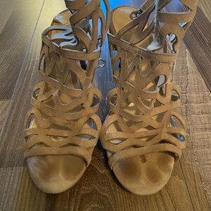 Women's Tan Strappy Sandals